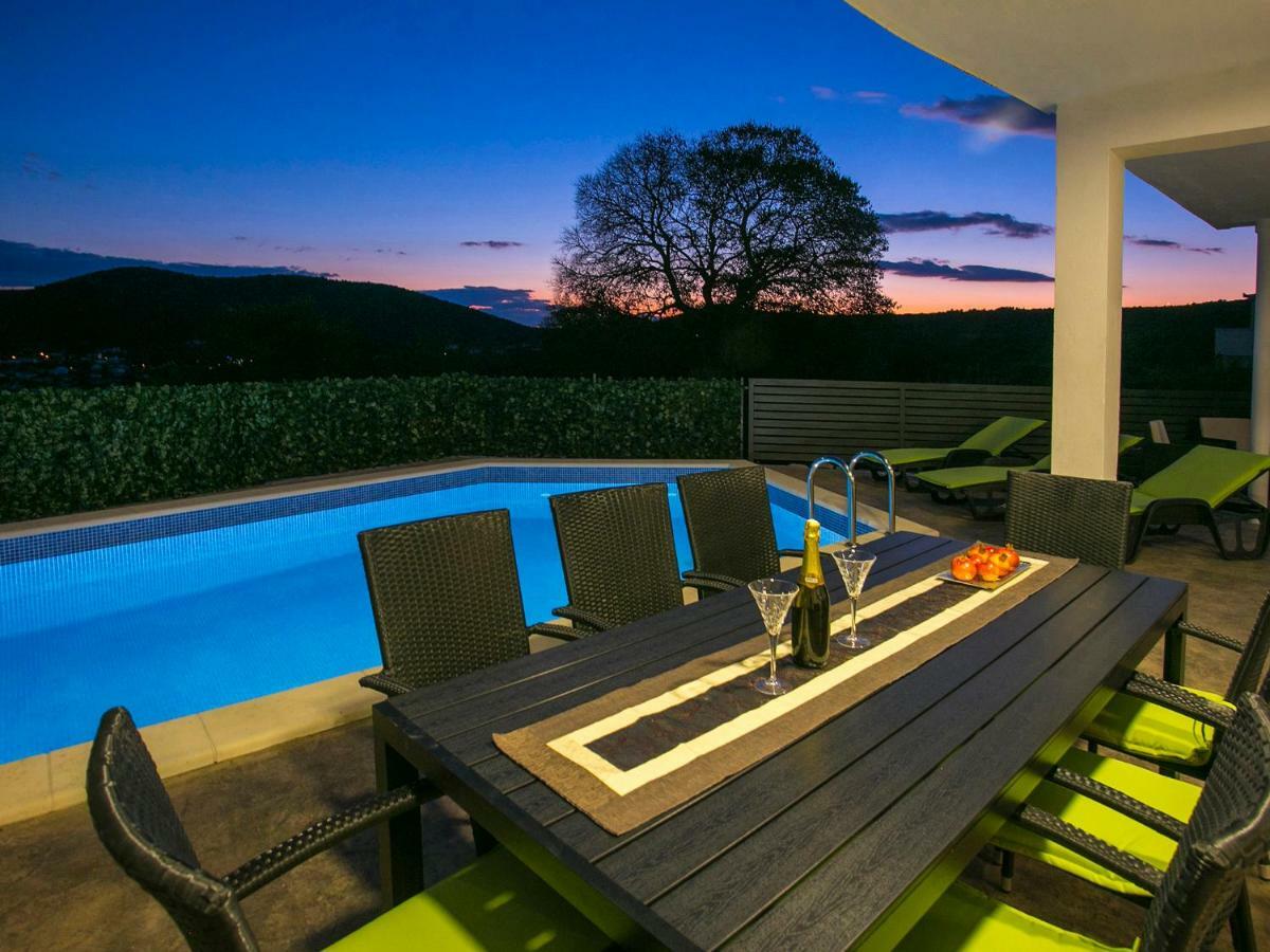 Villa Croatia Sea View With Heated Pool Vinišće Exteriör bild
