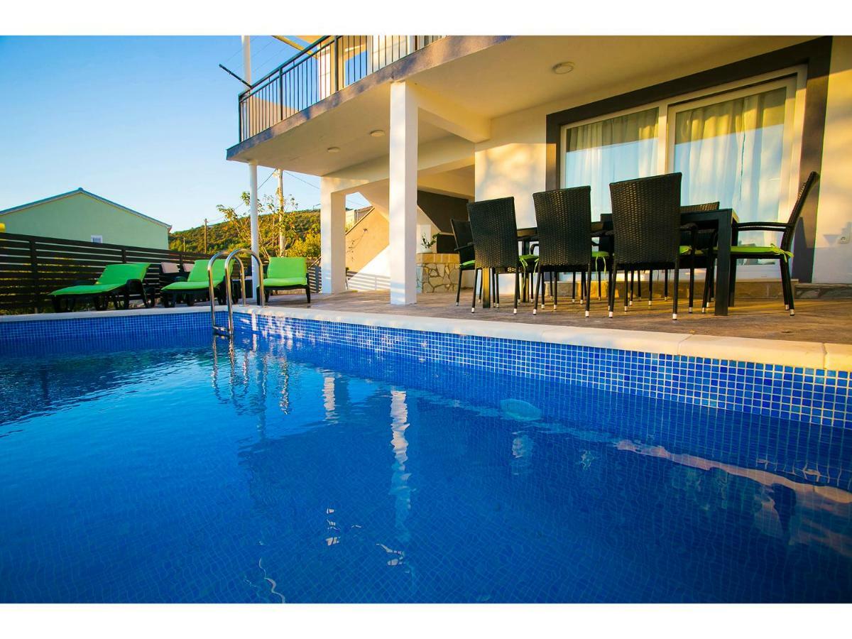 Villa Croatia Sea View With Heated Pool Vinišće Exteriör bild