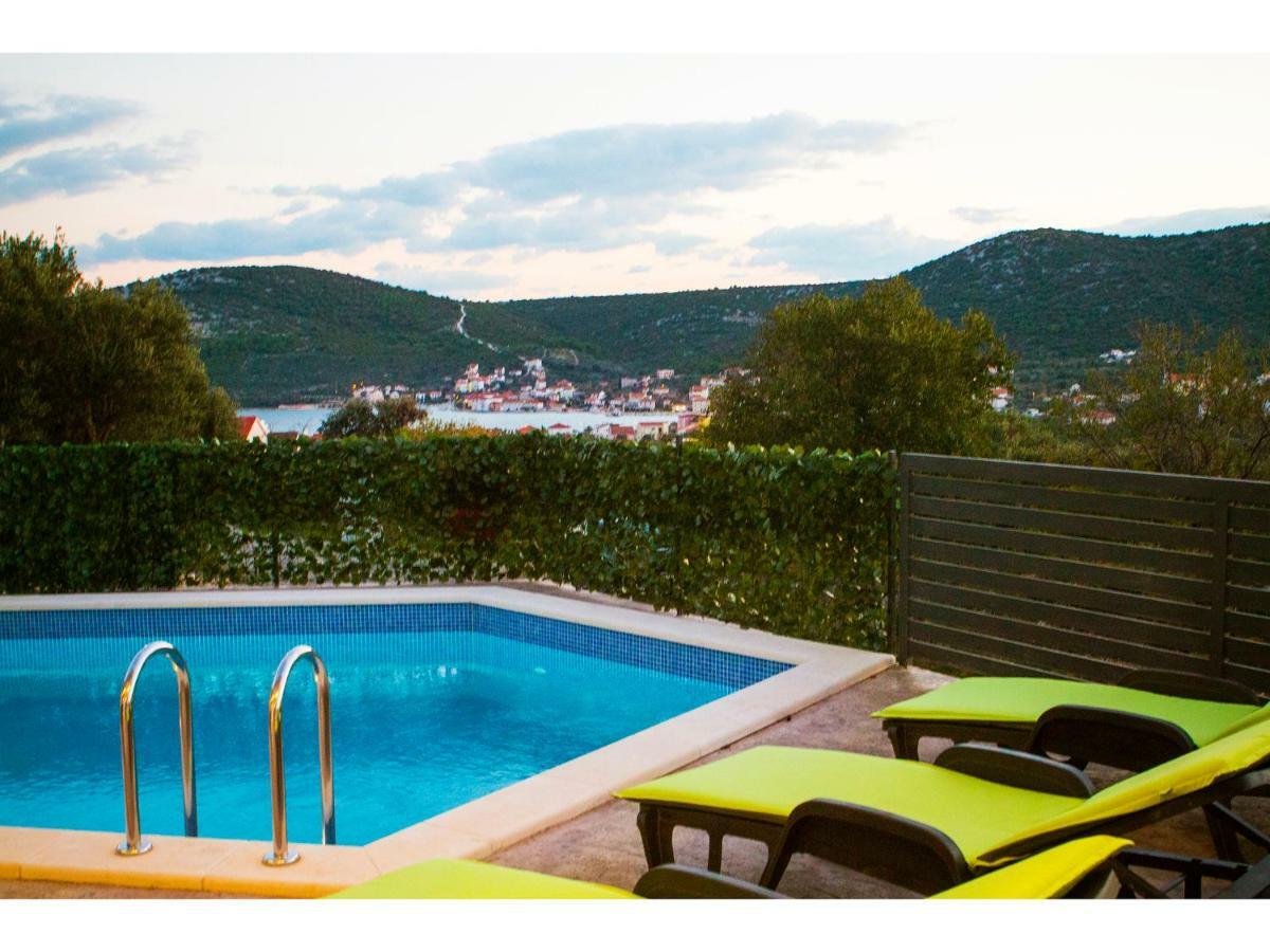 Villa Croatia Sea View With Heated Pool Vinišće Exteriör bild