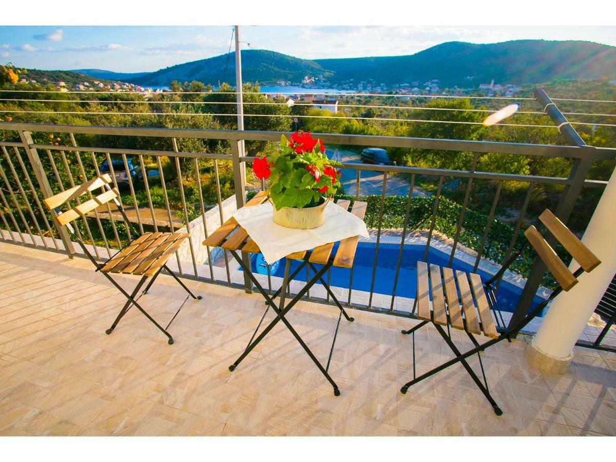 Villa Croatia Sea View With Heated Pool Vinišće Exteriör bild