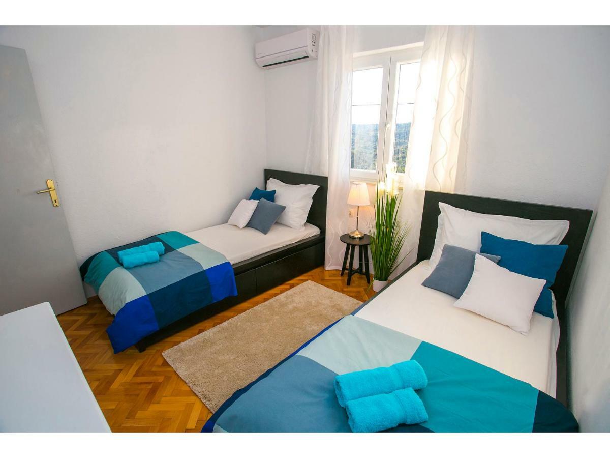 Villa Croatia Sea View With Heated Pool Vinišće Exteriör bild